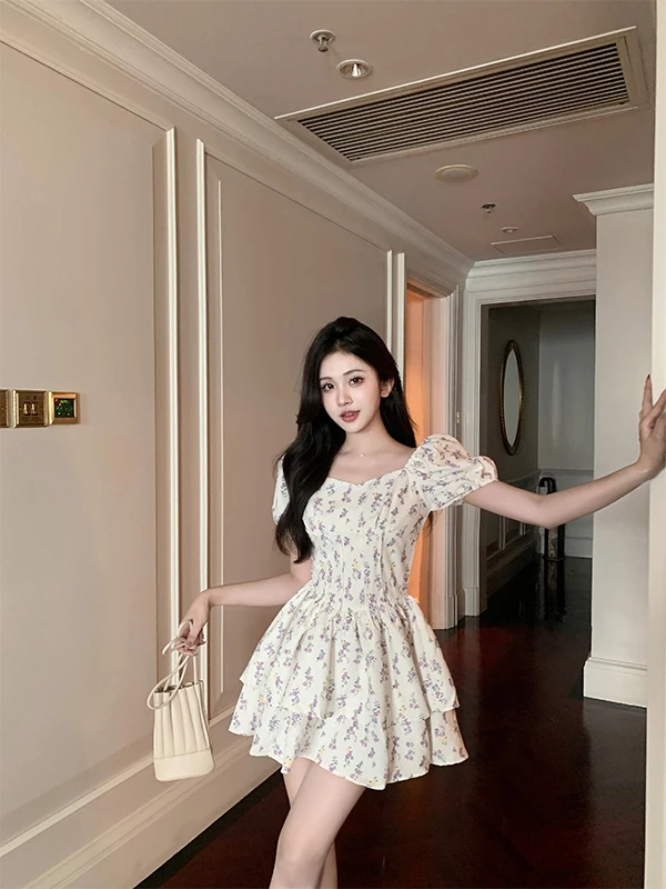 plus Size Women's Gentle Style One-Shoulder Bubble Sleeve Dress Summer New Waist-Cinching Floral Princess Puffy Skirt Dress
plus Size Women's Gentle Style One-Shoulder Bubble Sleeve Dress Summer New Waist-Cinching Floral Princess Puffy Skirt Dress