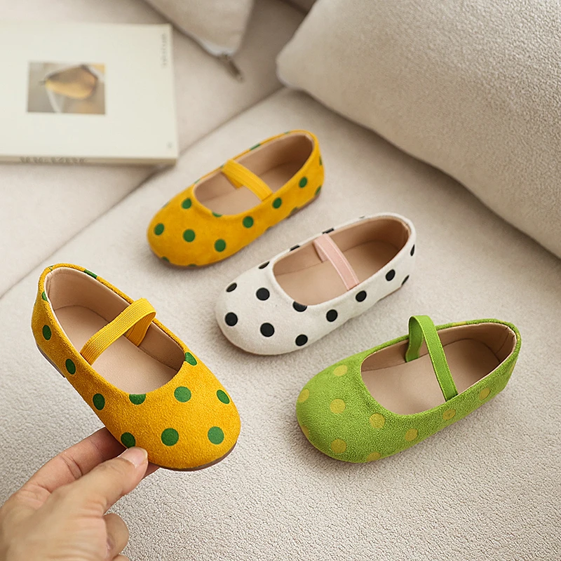 Fashion Trend Girls Leather Shoes Classic Polka Dot Printed Children's Flats Wedding Party Kids Causal Princess Ballet Loafers
Fashion Trend Girls Leather Shoes Classic Polka Dot Printed Children's Flats Wedding Party Kids Causal Princess Ballet Loafers