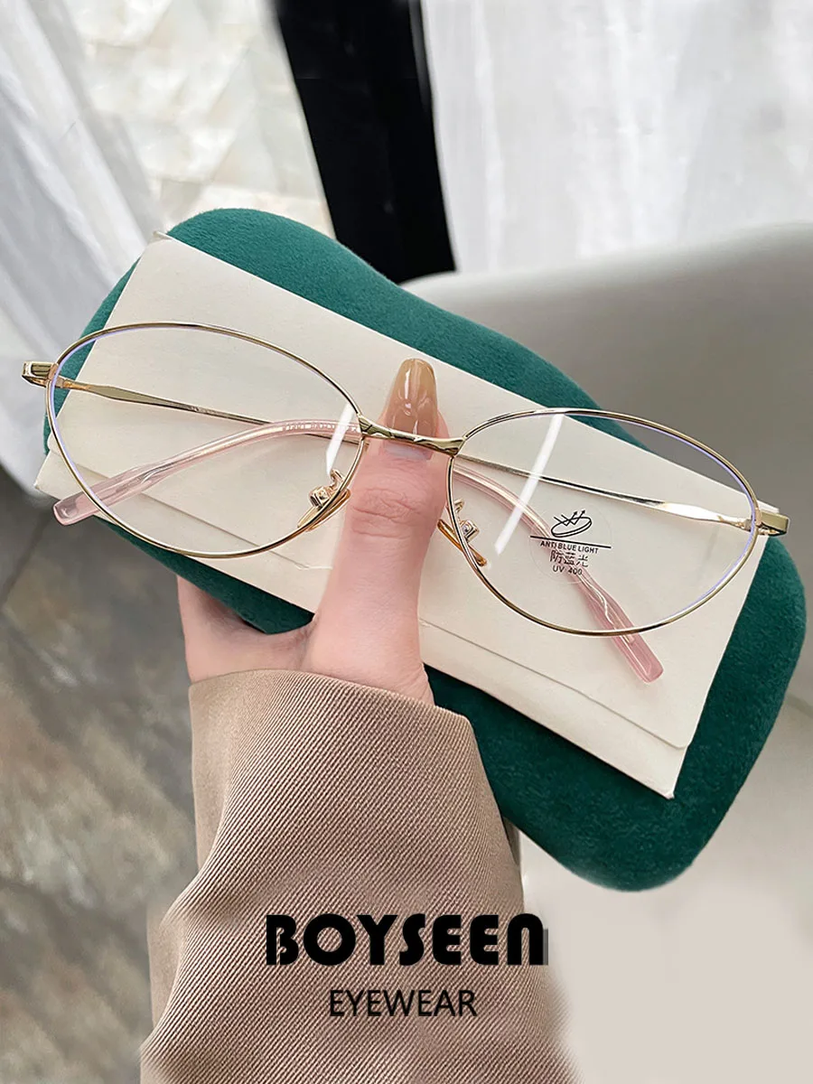 Сверхлегкие очки для близорукости BOYSEEN в круглой оправе в стиле ретро можно в сочетании с оправами для очков по рецепту и высококачественными плоскими линзами.
Сверхлегкие очки для близорукости BOYSEEN в круглой оправе в стиле ретро можно в сочетании с оправами для очков по рецепту и высококачественными плоскими линзами.