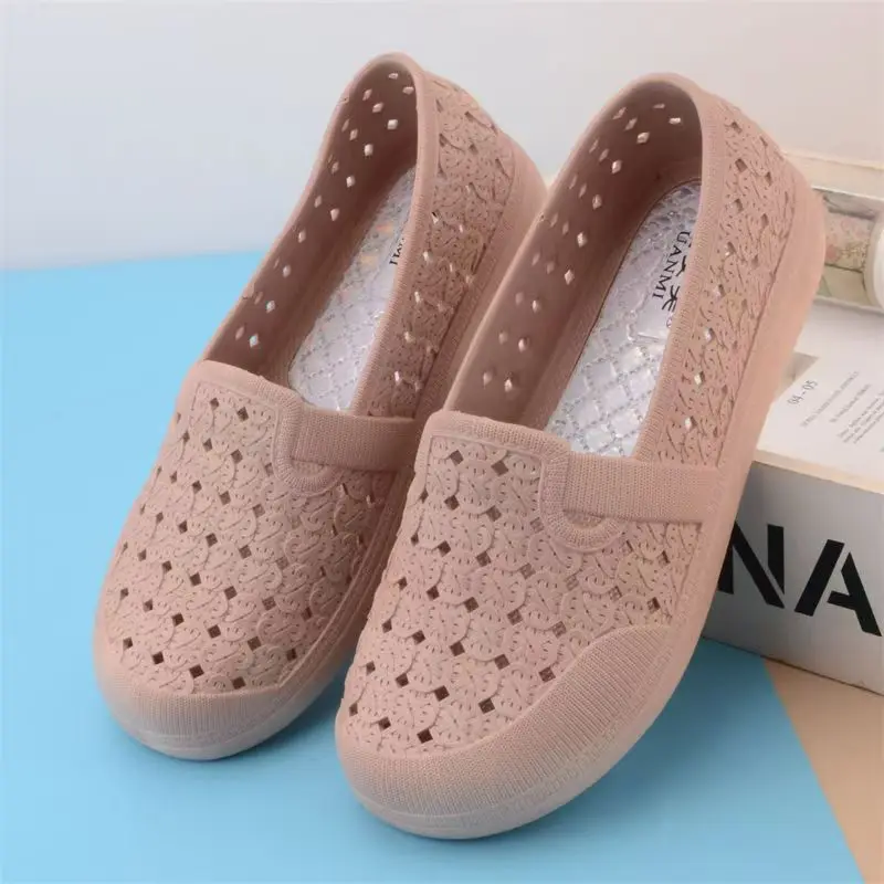 Women's Summer New Injection Molding Cave Shoes Soft Sole Non Slip Round Toe Hollow Out Lightweight Slip On Outdoor Beach Sandal
Women's Summer New Injection Molding Cave Shoes Soft Sole Non Slip Round Toe Hollow Out Lightweight Slip On Outdoor Beach Sandal