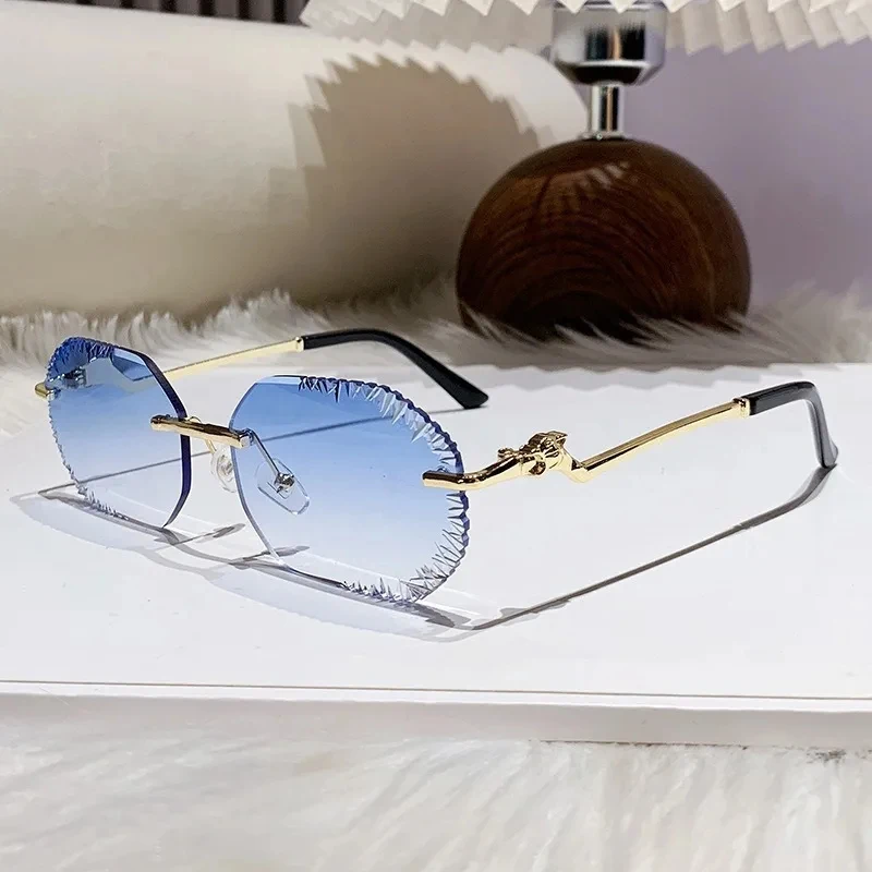2026 New Fashion Brand Luxury Designer Sunglasses Women Rimless Leopard Trendy Vintage Shades Glasses Party Elegant Sunglasses
2026 New Fashion Brand Luxury Designer Sunglasses Women Rimless Leopard Trendy Vintage Shades Glasses Party Elegant Sunglasses