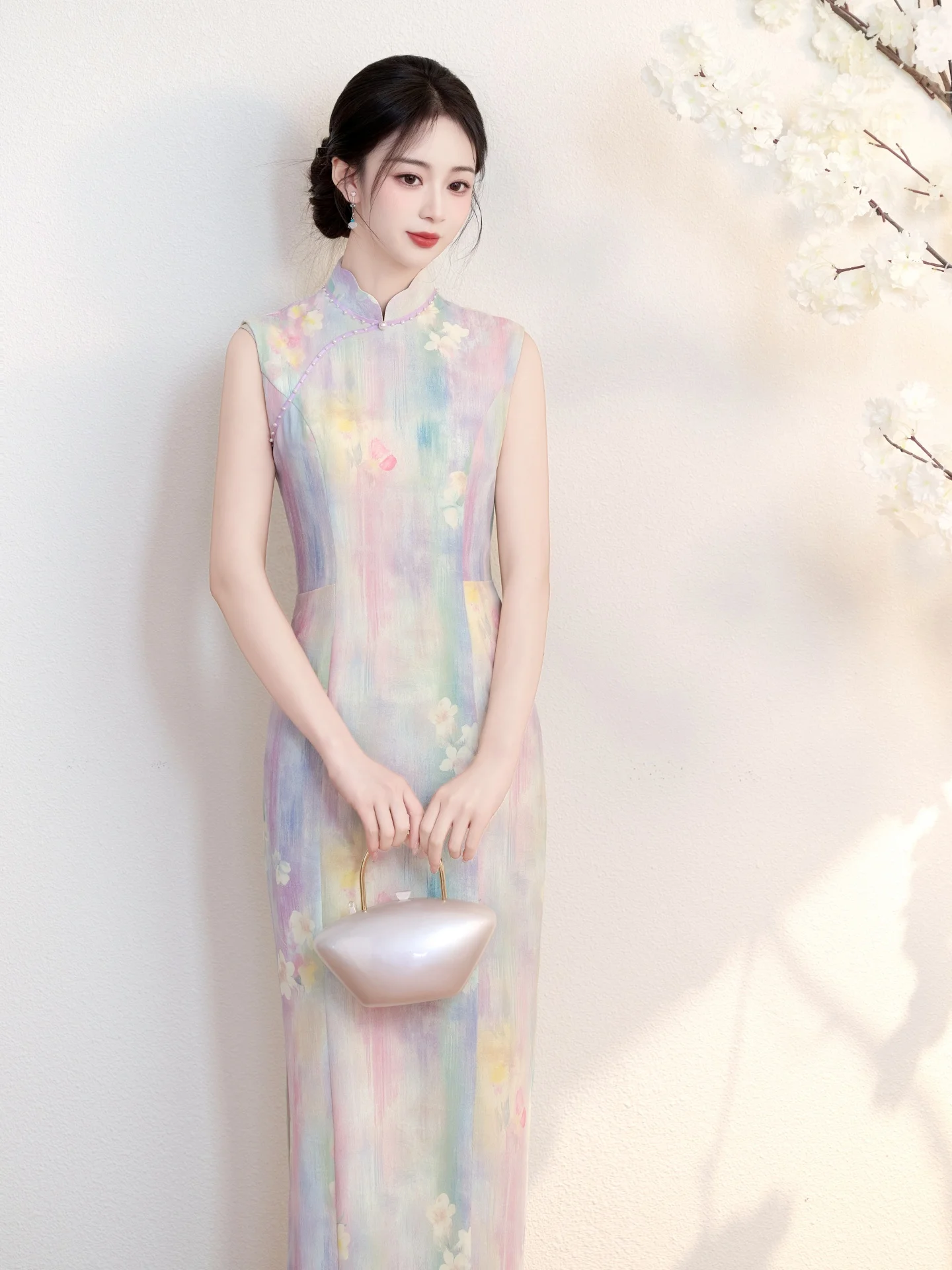 Elegant Young Style Sleeveless Midi Dress Refreshed Design for Summer Breathable Floral Patterned Chinese National ...
Elegant Young Style Sleeveless Midi Dress Refreshed Design for Summer Breathable Floral Patterned Chinese National ...