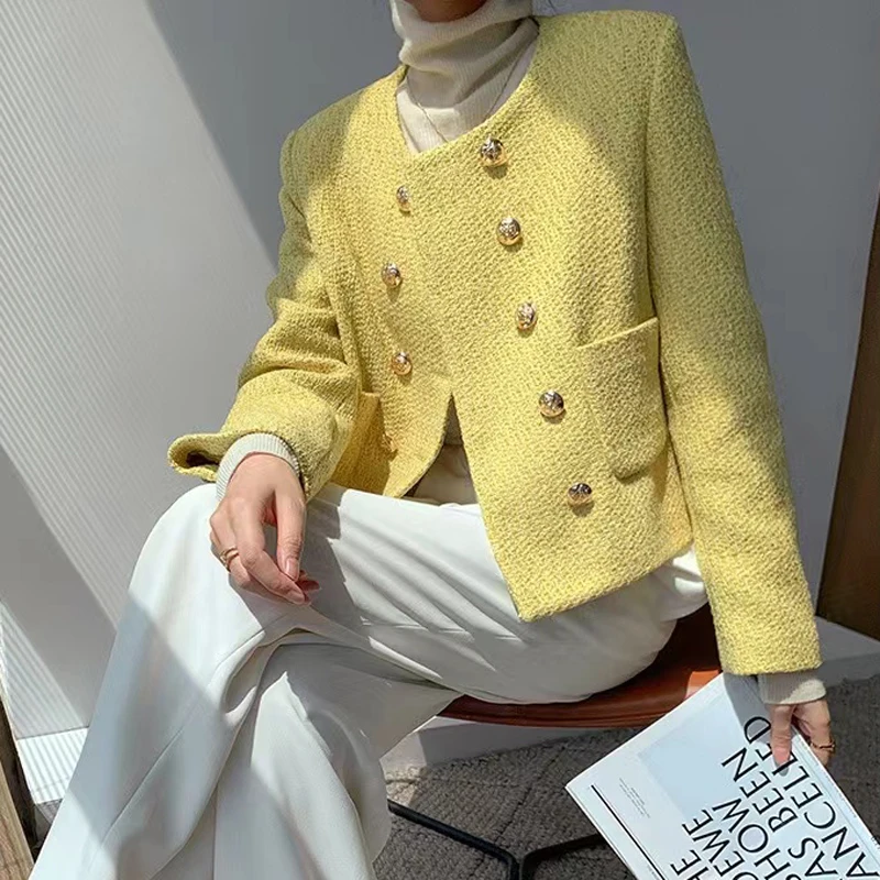 Осень-зима, винтажная твидовая куртка, пальто, Blusas для женщин, двубортный, с длинным рукавом, элегантная модная шерстяная офисная женская верхняя одежда
Осень-зима, винтажная твидовая куртка, пальто, Blusas для женщин, двубортный, с длинным рукавом, элегантная модная шерстяная офисная женская верхняя одежда
