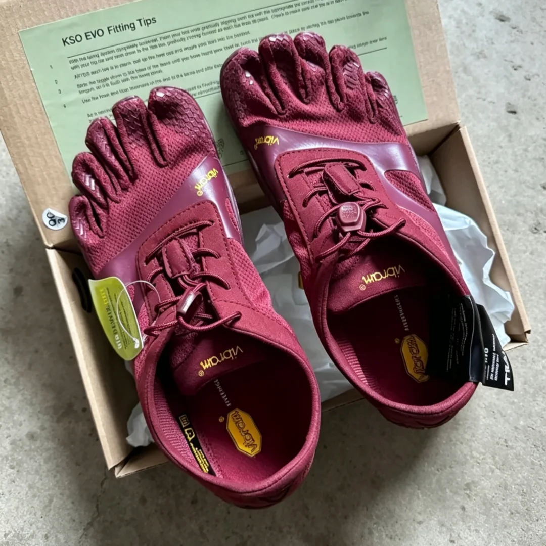 Custom Branded Vibram Soft-sole Training Shoes FiveFingers Women's Five-Toe Shoes Outdoor Non-slip Walking Shoes Fitness Shoes
Custom Branded Vibram Soft-sole Training Shoes FiveFingers Women's Five-Toe Shoes Outdoor Non-slip Walking Shoes Fitness Shoes