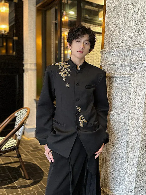 New Chinese Sle Men's Suit Heavy Embroidery oulder Pad Stand Collar Jaet Youth Faion Urban Sle Long Sve Pure Color
New Chinese Sle Men's Suit Heavy Embroidery oulder Pad Stand Collar Jaet Youth Faion Urban Sle Long Sve Pure Color