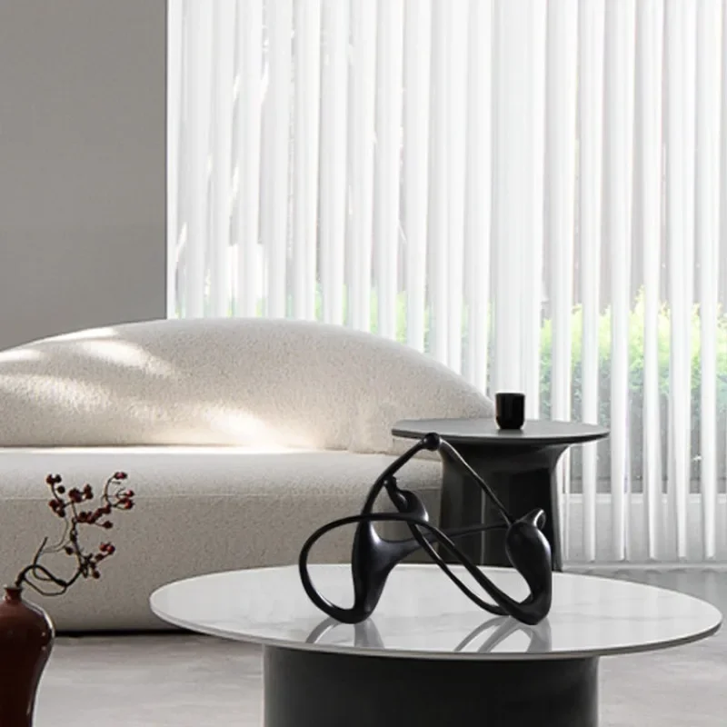 Modern minimalist abstract art ornaments, sales office home entrance desktop TV cabinet bookshelf decoration
Modern minimalist abstract art ornaments, sales office home entrance desktop TV cabinet bookshelf decoration