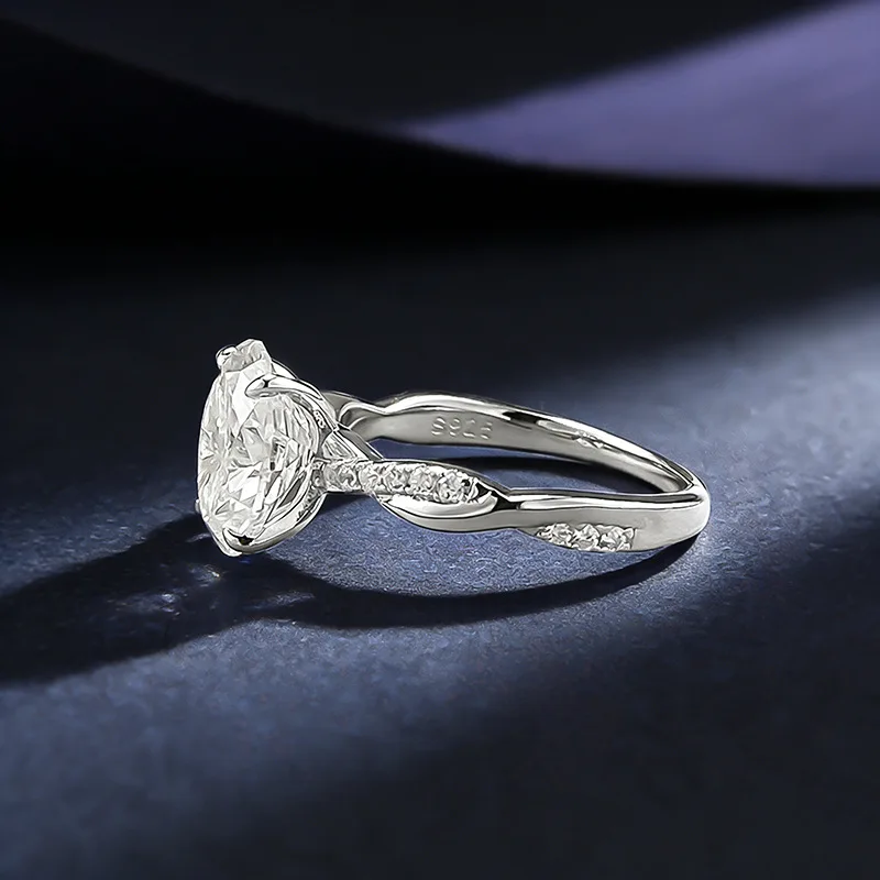 Luxury Sparkling 7x9mm 2 Carat Moissanite Women's Wedding Ring - 925 Sterling Silver Engagement Anniversary Jewelry Gift
Luxury Sparkling 7x9mm 2 Carat Moissanite Women's Wedding Ring - 925 Sterling Silver Engagement Anniversary Jewelry Gift
