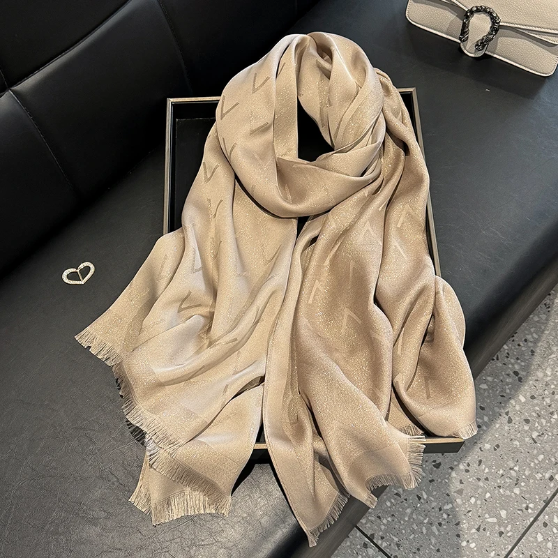Latest Malaysia Tudung Bawal Fashion Print Bohemia Hijab Headscarf Wraps Premium Voile Soft Muslim Scarf Sun Protection 2025
Latest Malaysia Tudung Bawal Fashion Print Bohemia Hijab Headscarf Wraps Premium Voile Soft Muslim Scarf Sun Protection 2025