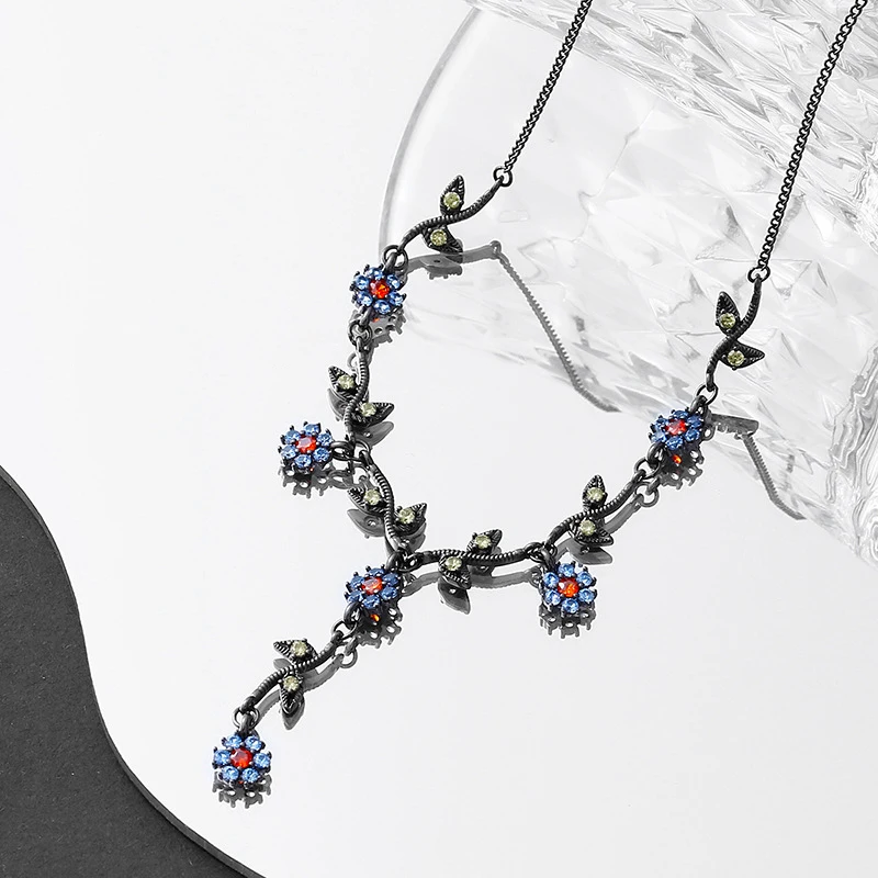 Vintage and fresh style blue floral necklace pendant new in black inlay diamond tassel collar chain charms vintage jewelry
Vintage and fresh style blue floral necklace pendant new in black inlay diamond tassel collar chain charms vintage jewelry