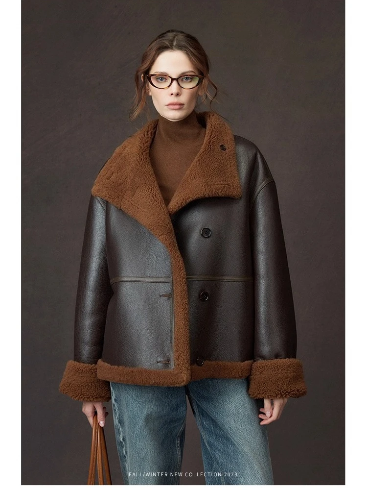 High-end Luxury Merino Sheep Fur Winter Cropped Jackets for Women Simple Vintage Double-sided Wear Genuine Leather Real Fur Coat
High-end Luxury Merino Sheep Fur Winter Cropped Jackets for Women Simple Vintage Double-sided Wear Genuine Leather Real Fur Coat