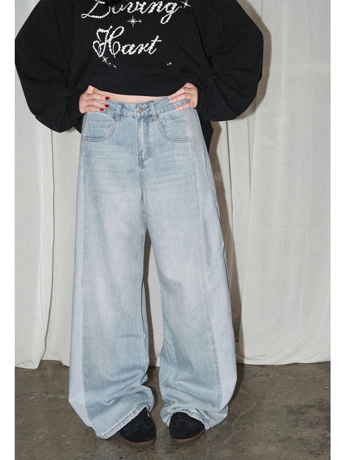 JINGU Airy Feel Wide Leg Jeans Retro Patchwork Washed Denim High Waist Versatile Women's Loose Fit Blue Jeans Spring Season
JINGU Airy Feel Wide Leg Jeans Retro Patchwork Washed Denim High Waist Versatile Women's Loose Fit Blue Jeans Spring Season