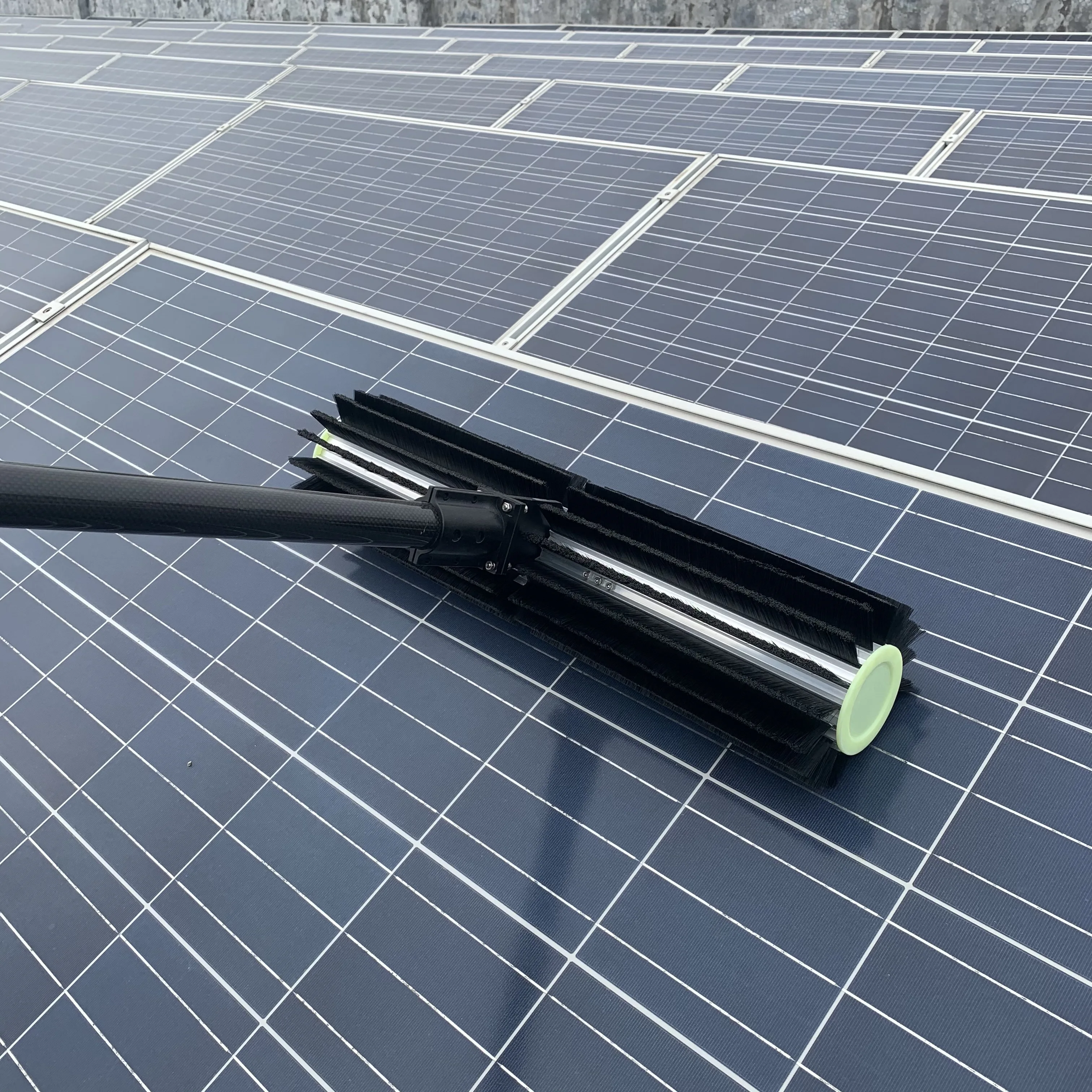 5.5m length Single head solar panel clean machine solar clean robot with lithium battery
5.5m length Single head solar panel clean machine solar clean robot with lithium battery