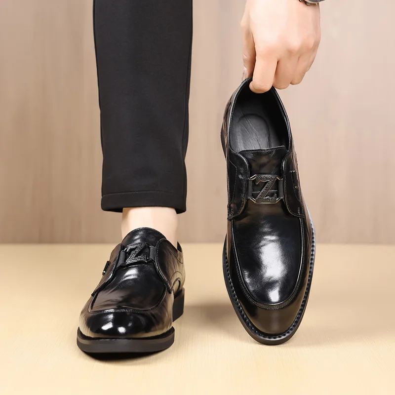 Fashion Men Leather Shoes Cowhide Business Dress Men Shoes Genuine Leather
Fashion Men Leather Shoes Cowhide Business Dress Men Shoes Genuine Leather