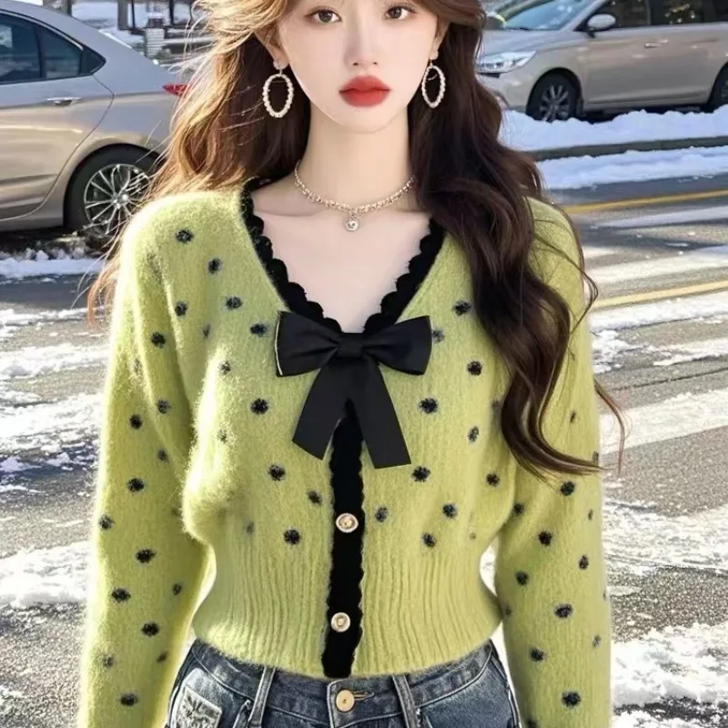 Autumn Sweater Cardigan Coat Women 2025 New Korean Fashion Casual Elegant Long Sleeve Knitted Tops Knitwear Outwear Pull Femme
Autumn Sweater Cardigan Coat Women 2025 New Korean Fashion Casual Elegant Long Sleeve Knitted Tops Knitwear Outwear Pull Femme