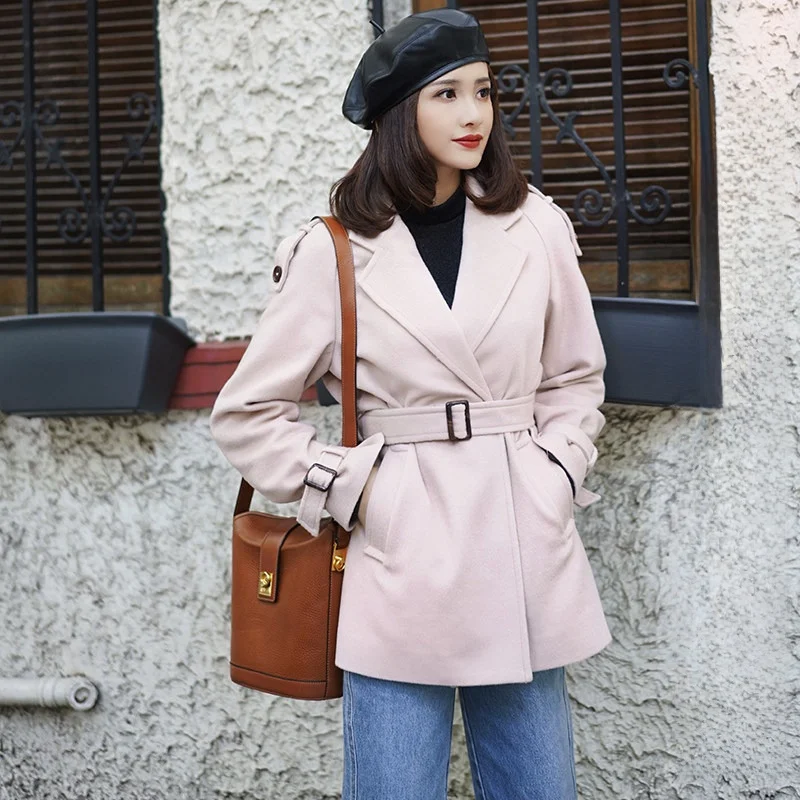Elwing Original Winter Vintage Hepburn Style Waist-Cinching Short Double-Faced Woolen Coat Jacket Retro Commute Straight Cut
Elwing Original Winter Vintage Hepburn Style Waist-Cinching Short Double-Faced Woolen Coat Jacket Retro Commute Straight Cut