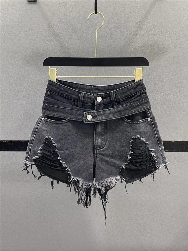 High Waist Flared Denim Shorts Women's Summer 2026 Casual Style Wide Leg Hot Pants Torn Frayed Hem A-Line Shorts
High Waist Flared Denim Shorts Women's Summer 2026 Casual Style Wide Leg Hot Pants Torn Frayed Hem A-Line Shorts