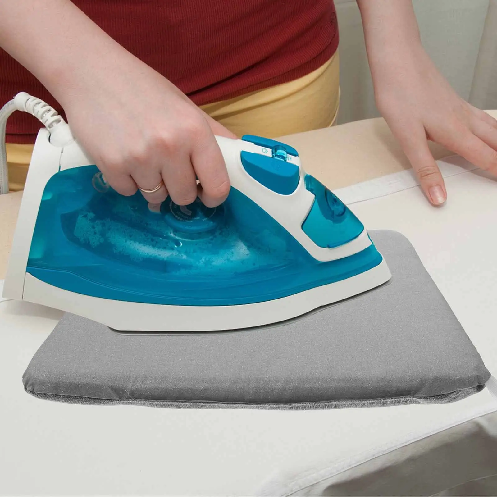Heat-Resistant Pressing Cloth for Ironing Protects Fabrics from Burns Prevents Shine Marks Breathable Washable Household Ironing
Heat-Resistant Pressing Cloth for Ironing Protects Fabrics from Burns Prevents Shine Marks Breathable Washable Household Ironing