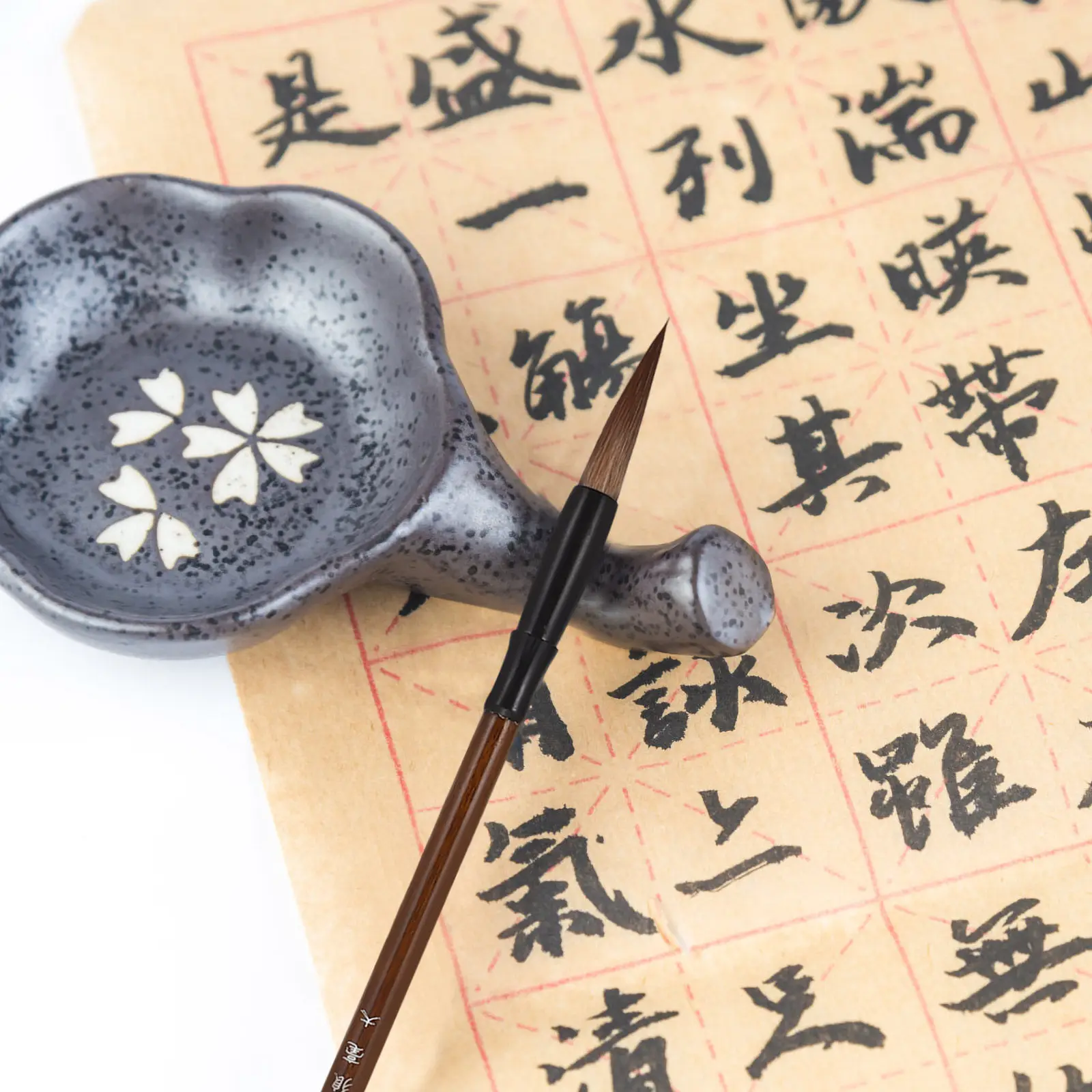 3Pcs Professional Chinese Calligraphy Brush Set Smooth Tip Non-Split Ink Absorption Portable Lightweight for Students Artists
3Pcs Professional Chinese Calligraphy Brush Set Smooth Tip Non-Split Ink Absorption Portable Lightweight for Students Artists