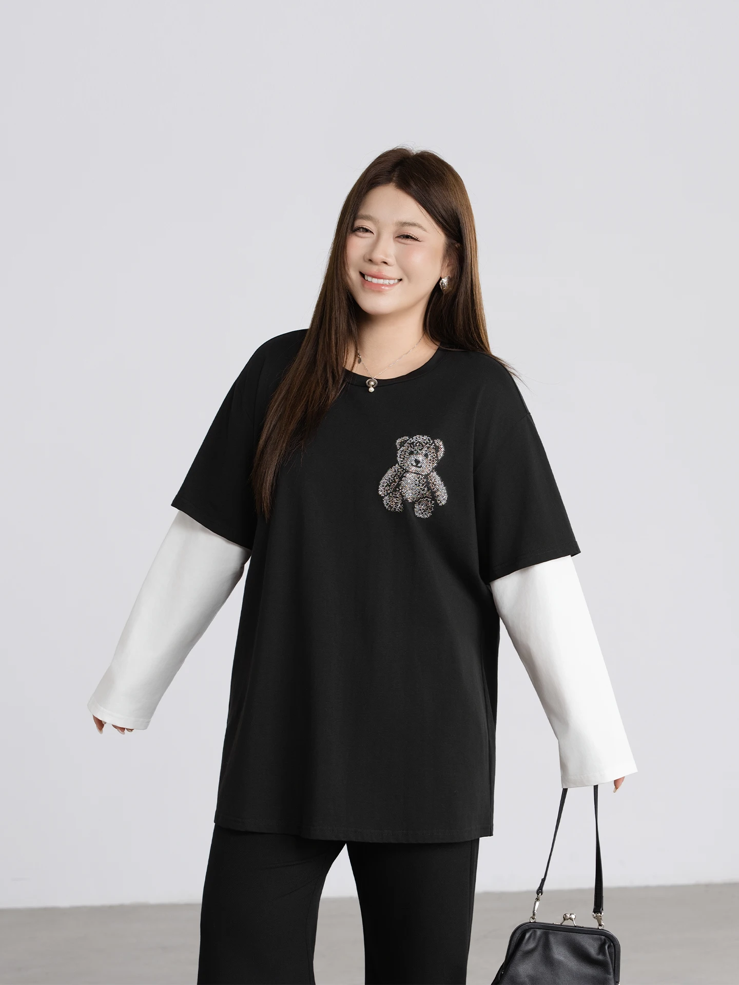 Ice Porcelain Cotton plus Size T-Shirt Women's Loose Long Sleeve round Neck Diamond Studded Bear Design Casual Style Top
Ice Porcelain Cotton plus Size T-Shirt Women's Loose Long Sleeve round Neck Diamond Studded Bear Design Casual Style Top