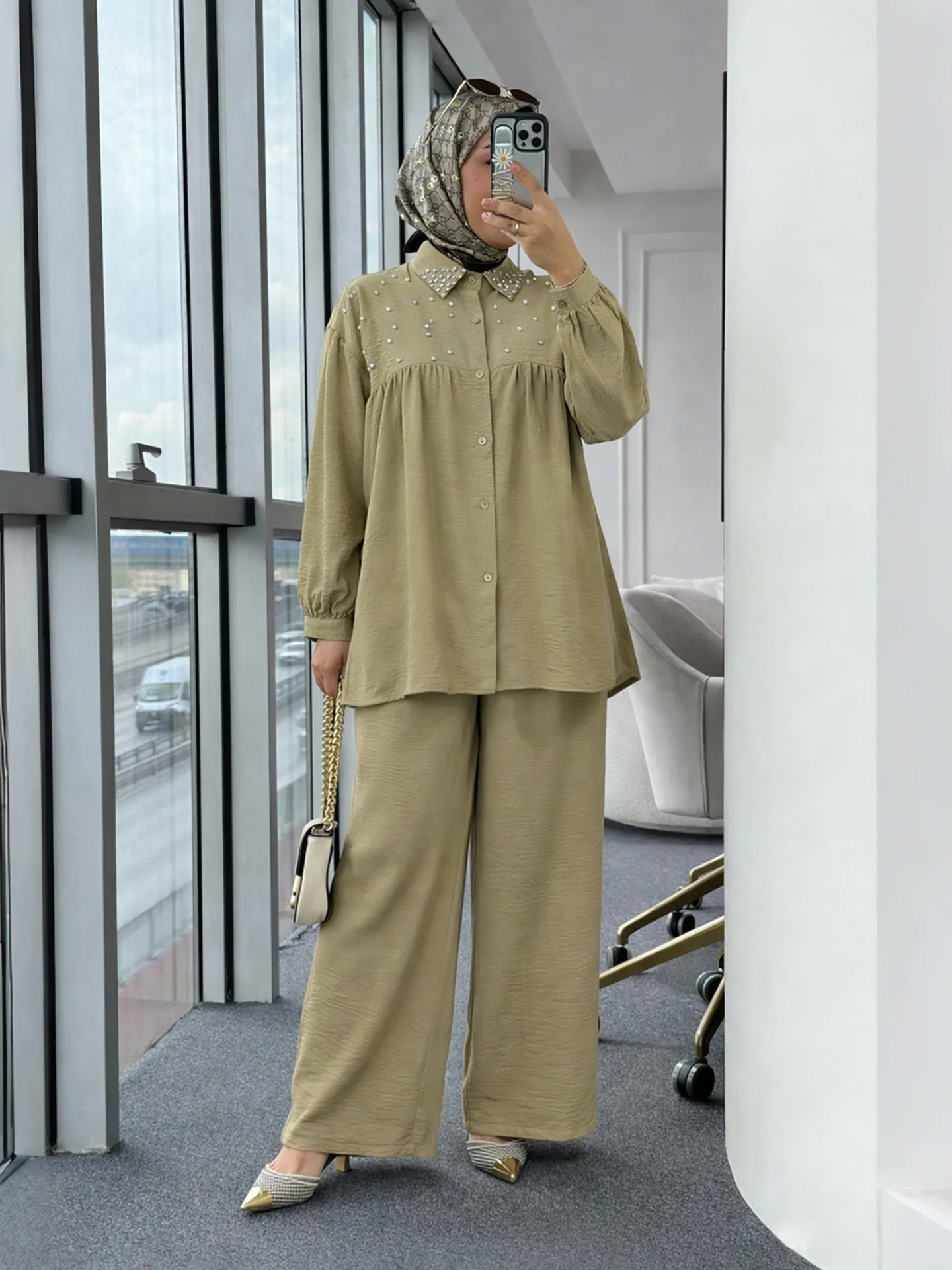 2PCS Muslim Sets Women Beaded Shirt and Wide Leg Pants Islam Clothing Turkey Kaftan Ramadan Outfits Femme Musulmane Ensembles
2PCS Muslim Sets Women Beaded Shirt and Wide Leg Pants Islam Clothing Turkey Kaftan Ramadan Outfits Femme Musulmane Ensembles