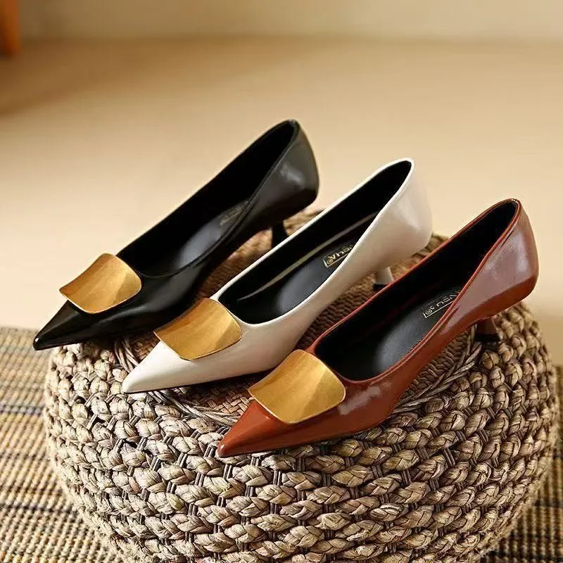 French Retro Pointed-toe High-heeled Shoes for Women 2025 Spring New Niche Design Temperament Stiletto Shallow Single Shoes
French Retro Pointed-toe High-heeled Shoes for Women 2025 Spring New Niche Design Temperament Stiletto Shallow Single Shoes