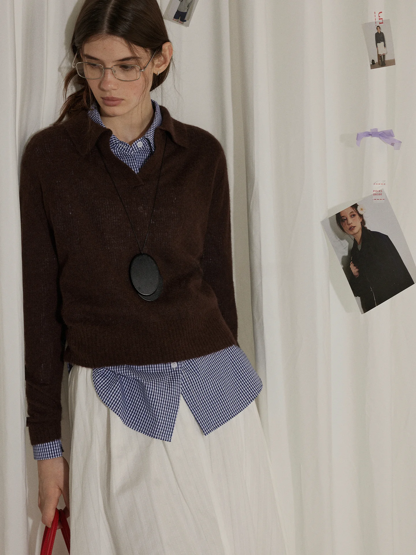 Вязаный свитер Lofi в винтажном стиле с простым воротником, мягкий и уютный, свободный крой, женский, осенняя новинка, высокое качество
Вязаный свитер Lofi в винтажном стиле с простым воротником, мягкий и уютный, свободный крой, женский, осенняя новинка, высокое качество