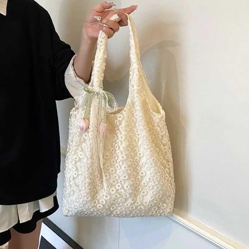 Classic Designer Leather Diaper Bag For Women Luxury Large Capacity Tote Elegant Crossbody Shoulder Bag Stylish And Roomy
Classic Designer Leather Diaper Bag For Women Luxury Large Capacity Tote Elegant Crossbody Shoulder Bag Stylish And Roomy