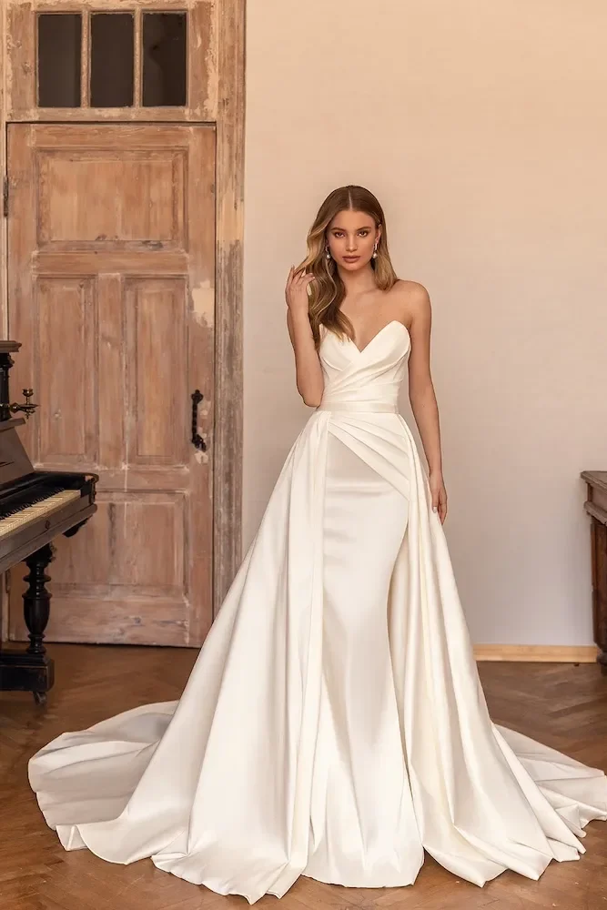 Customized Luxury Sweetheart Mermaid Satin Wedding Dress Detachable Skirt Backless And Lace Up Woman Evening Dress For Wedding
Customized Luxury Sweetheart Mermaid Satin Wedding Dress Detachable Skirt Backless And Lace Up Woman Evening Dress For Wedding