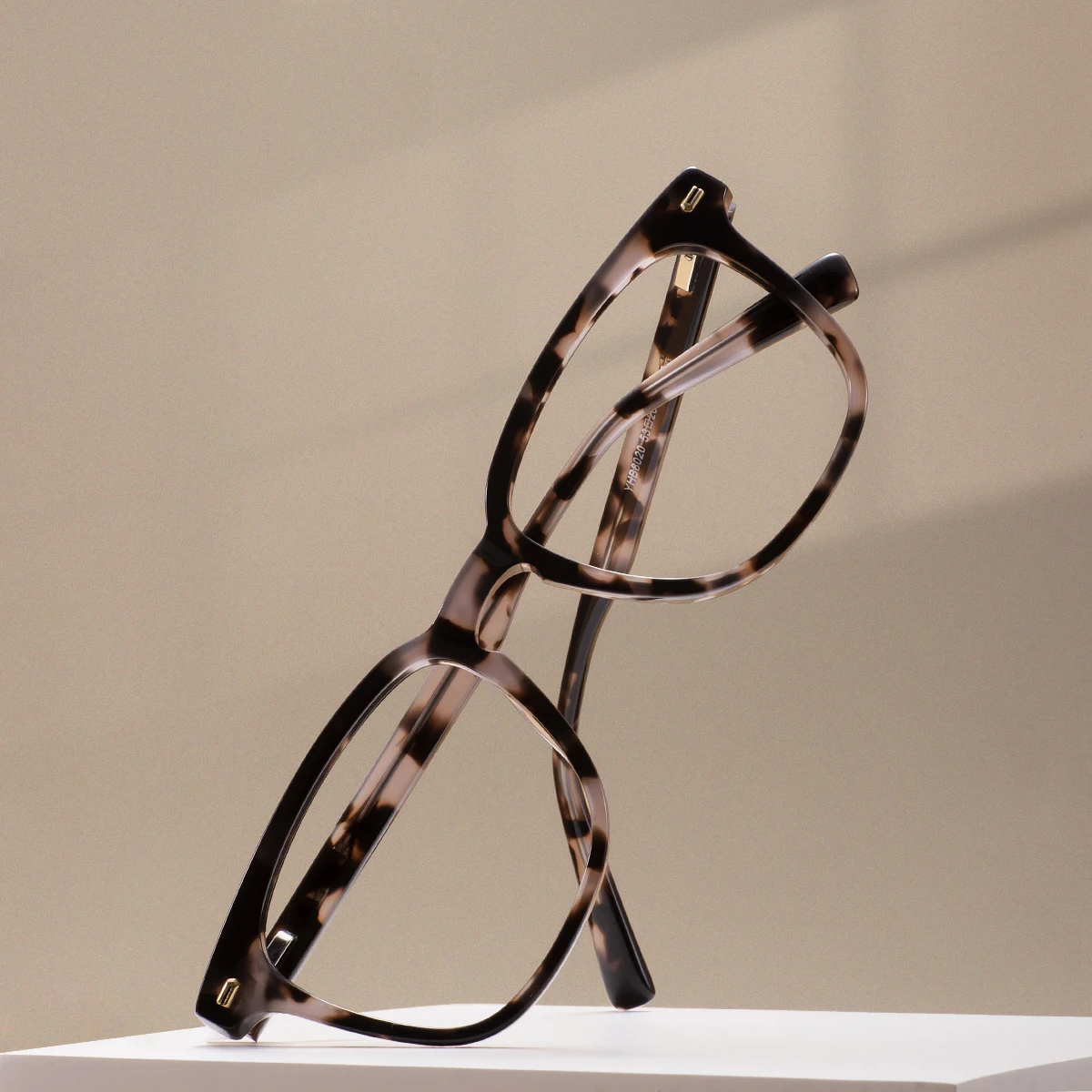 Acetate Full Rim Rectangle Large Vintage Spectacle Men and Women Transparent In Thick Glasses Frames For Prescription Lenses
Acetate Full Rim Rectangle Large Vintage Spectacle Men and Women Transparent In Thick Glasses Frames For Prescription Lenses