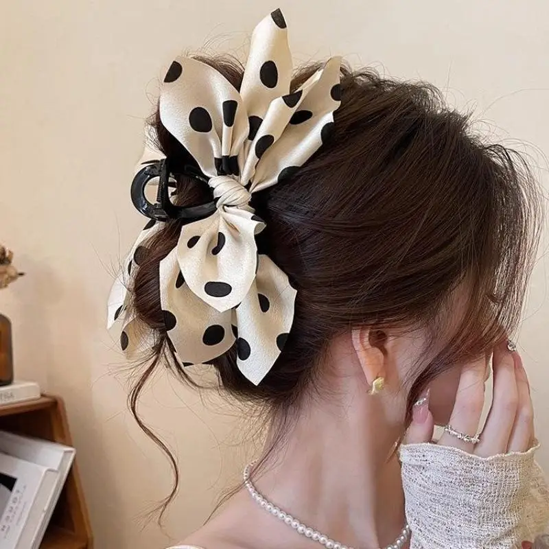 Trendy Large Polka Dot Bow Hair Clip For Women Girls Elegant Shark Clip Fashion Hair Accessories Temperament Hair Claw Gifts
Trendy Large Polka Dot Bow Hair Clip For Women Girls Elegant Shark Clip Fashion Hair Accessories Temperament Hair Claw Gifts