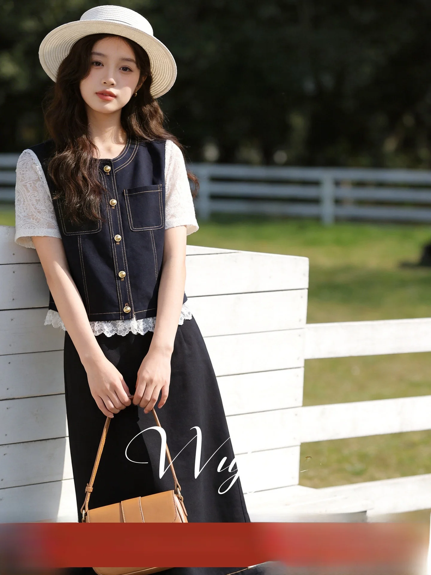 Stunning Lace Splicing Slimming Top Half Skirt Set plus Size Summer New Arrival Small Fragrance Style Polyester Fiber
Stunning Lace Splicing Slimming Top Half Skirt Set plus Size Summer New Arrival Small Fragrance Style Polyester Fiber