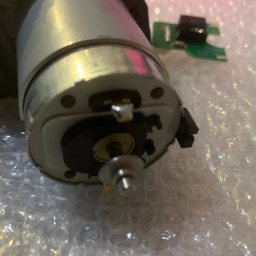 COM39-60006 Двигатель для двигателя HP M527 M577 527 577 586 ADF
COM39-60006 Двигатель для двигателя HP M527 M577 527 577 586 ADF