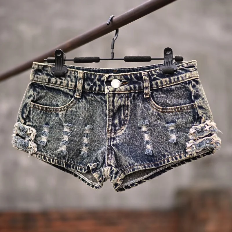 Ripped Denim Shorts Women 2026 Summer New Super Low Waist Y2k Shorts Slim Denim Rough Edge Hot Pants
Ripped Denim Shorts Women 2026 Summer New Super Low Waist Y2k Shorts Slim Denim Rough Edge Hot Pants