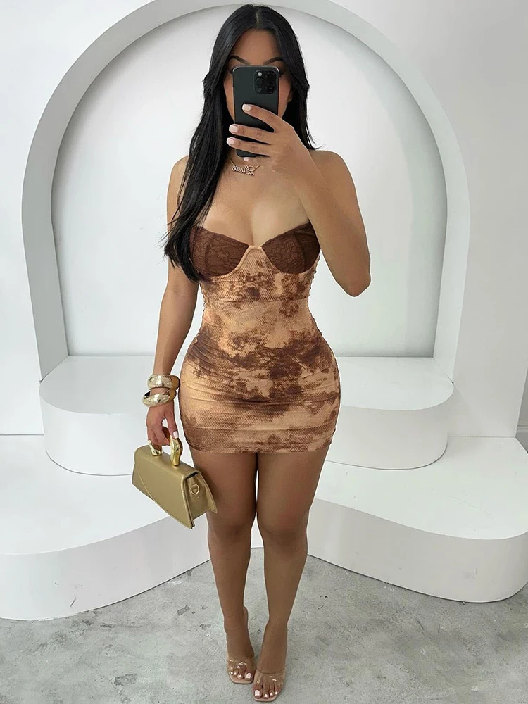 Sisterlinda Panelled Suspendency Mini Dress Fashion Patchwork Vintage Low Neck Backless Skinny Vestidos Female Summer Streetwear
Sisterlinda Panelled Suspendency Mini Dress Fashion Patchwork Vintage Low Neck Backless Skinny Vestidos Female Summer Streetwear