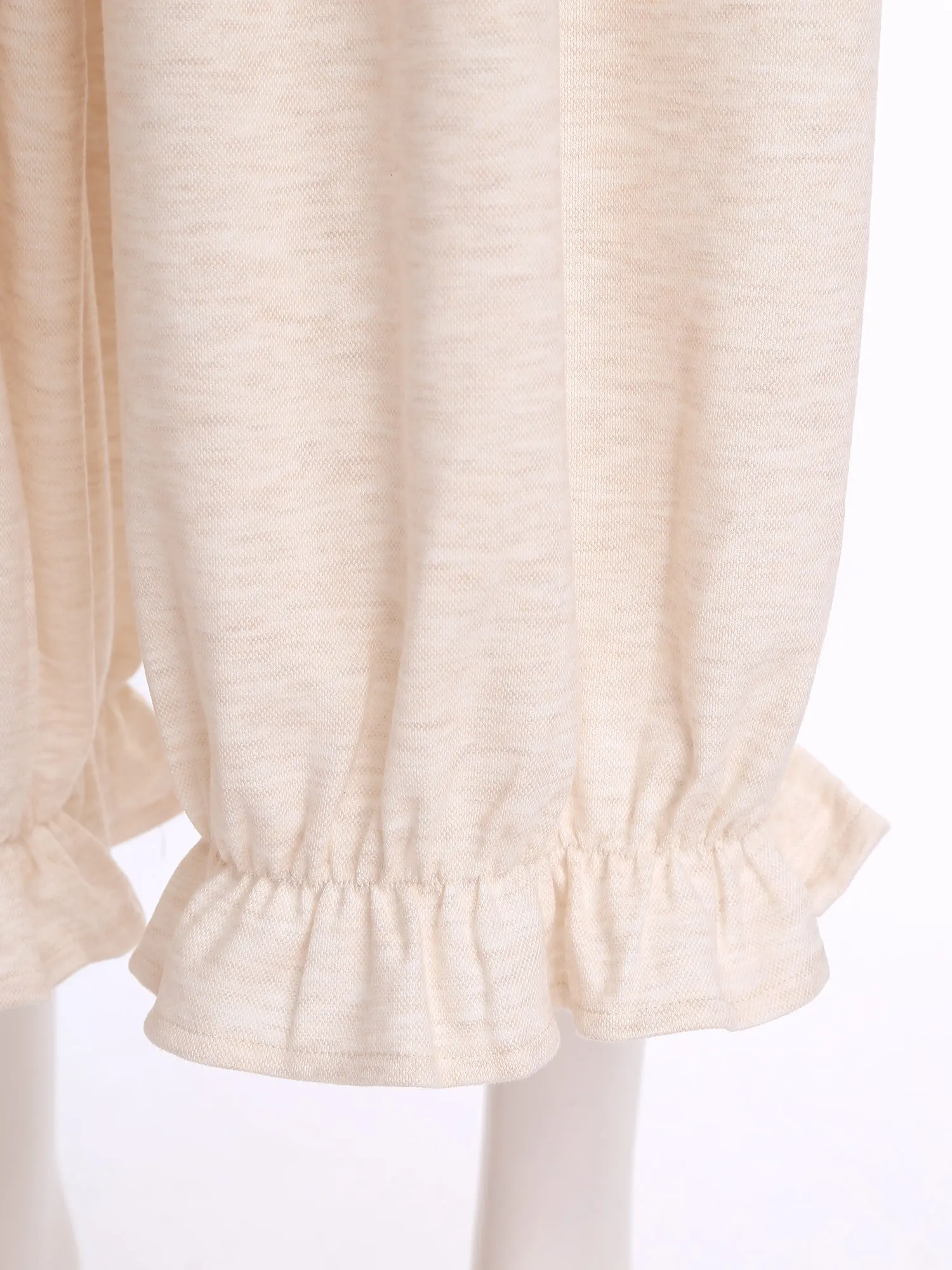 Женские спортивные повседневные широкие брюки-флорберы с рюшами на штанинах, эластичным поясом и завязками, свободного кроя, для офиса и выходных
Женские спортивные повседневные широкие брюки-флорберы с рюшами на штанинах, эластичным поясом и завязками, свободного кроя, для офиса и выходных