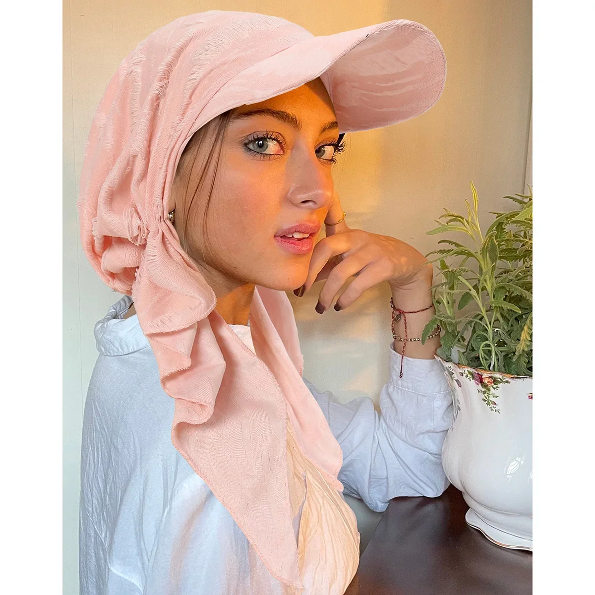Muslim Hijab Baseball Cap Soft Turban Hat Sun Hats Solid Color Headscarf Outdoor Brim Sunshade Female Square Scarf Cap
Muslim Hijab Baseball Cap Soft Turban Hat Sun Hats Solid Color Headscarf Outdoor Brim Sunshade Female Square Scarf Cap