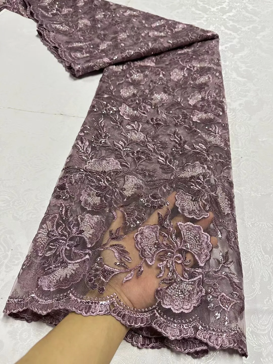 2024 African Nigerian Latest High Quality Lace Fabric With Sequins Tulle Sewing Guipure Embroidery Dresses Beads Stone 5yards
2024 African Nigerian Latest High Quality Lace Fabric With Sequins Tulle Sewing Guipure Embroidery Dresses Beads Stone 5yards