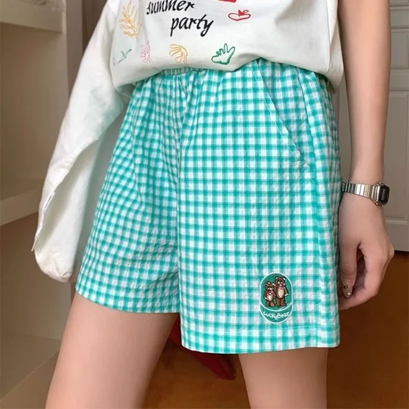 Korean Cute Bear Embroidery Shorts Plaid Half Pants Elastic Waist Sweet Lolita Girls Loose Casual Sports Clothes Students Women
Korean Cute Bear Embroidery Shorts Plaid Half Pants Elastic Waist Sweet Lolita Girls Loose Casual Sports Clothes Students Women