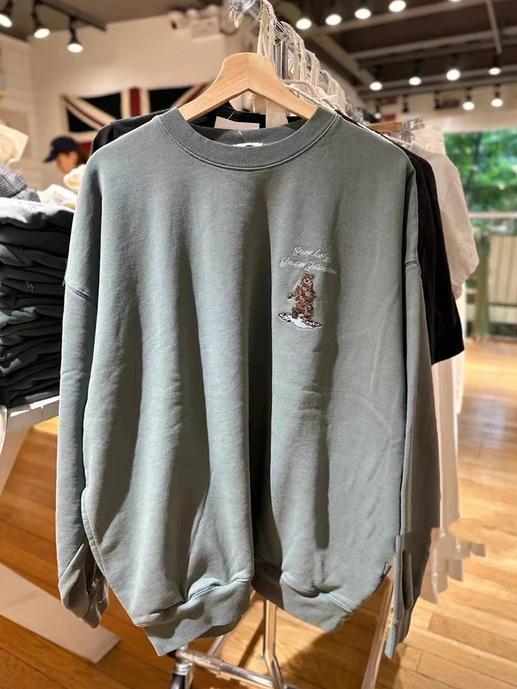 Sweet Bear Embroidery Loose Sweatshirt Soft Cotton Round Neck Autumn Warm Pullovers Top Women Vintage Streetwear Cute Hoodies
Sweet Bear Embroidery Loose Sweatshirt Soft Cotton Round Neck Autumn Warm Pullovers Top Women Vintage Streetwear Cute Hoodies