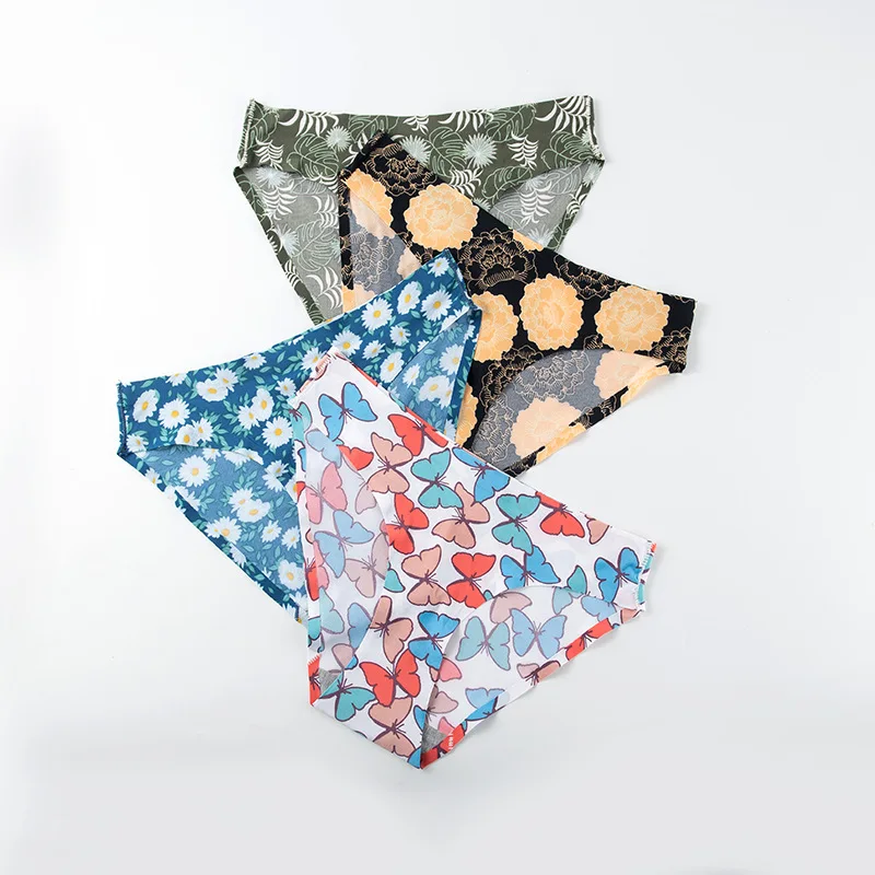 3PCS/Set Women Vintage Printed Seamless Underwear Female Big Size Ice Silk Underpants Sexy Panties Girls Briefs 2153
3PCS/Set Women Vintage Printed Seamless Underwear Female Big Size Ice Silk Underpants Sexy Panties Girls Briefs 2153