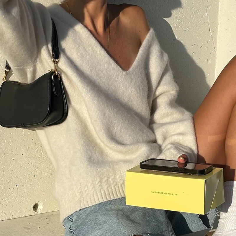 BIIKPIIK V-neck Solid Casual Sweater Simple All-match Cable-knit Knitwear Pullovers Fall Women Clothes Streetwear Loose Fit Tops
BIIKPIIK V-neck Solid Casual Sweater Simple All-match Cable-knit Knitwear Pullovers Fall Women Clothes Streetwear Loose Fit Tops