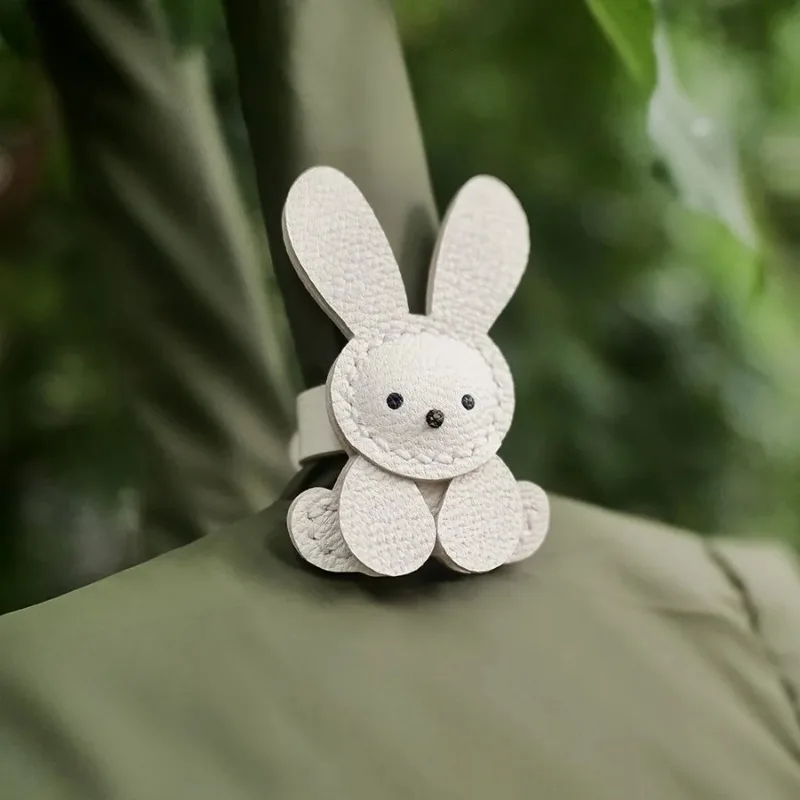 1pc Cute Bunny Bag Charm - Lightweight Synthetic Faux Leather with Stainless Steel Buckle, Adorable Rabbit Design for Backpacks
1pc Cute Bunny Bag Charm - Lightweight Synthetic Faux Leather with Stainless Steel Buckle, Adorable Rabbit Design for Backpacks