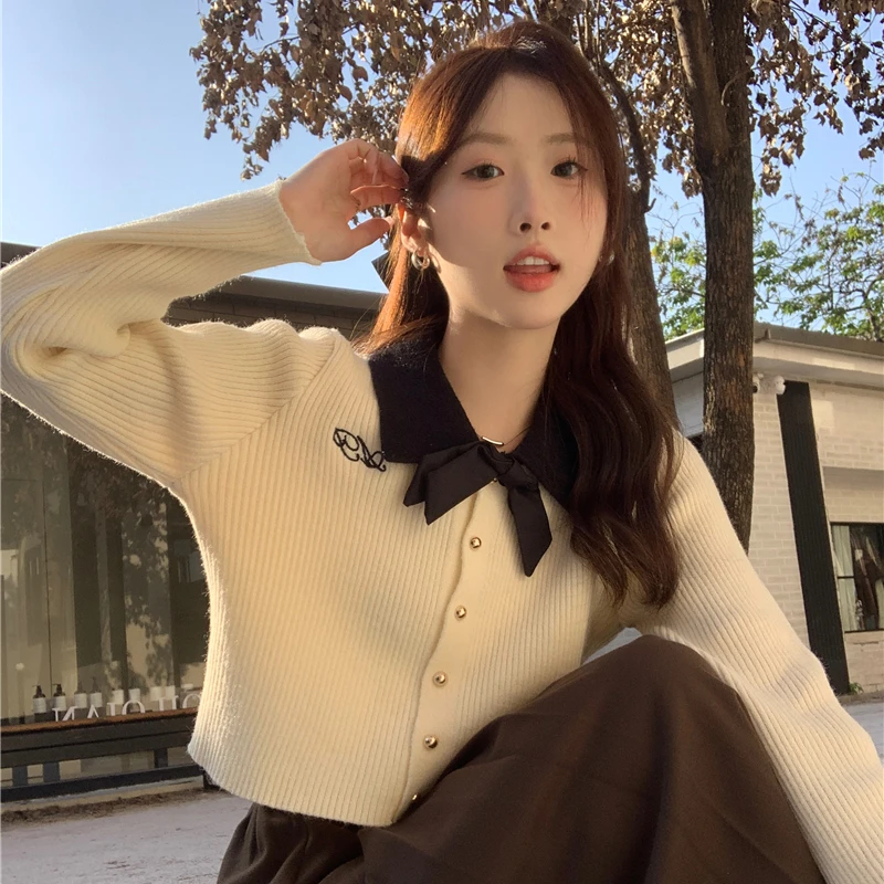 Spring New Arrival Women's Short Knitted Cardigan Sweater Sweet Style Slim Fit Knot Bright Thread Detail Top
Spring New Arrival Women's Short Knitted Cardigan Sweater Sweet Style Slim Fit Knot Bright Thread Detail Top