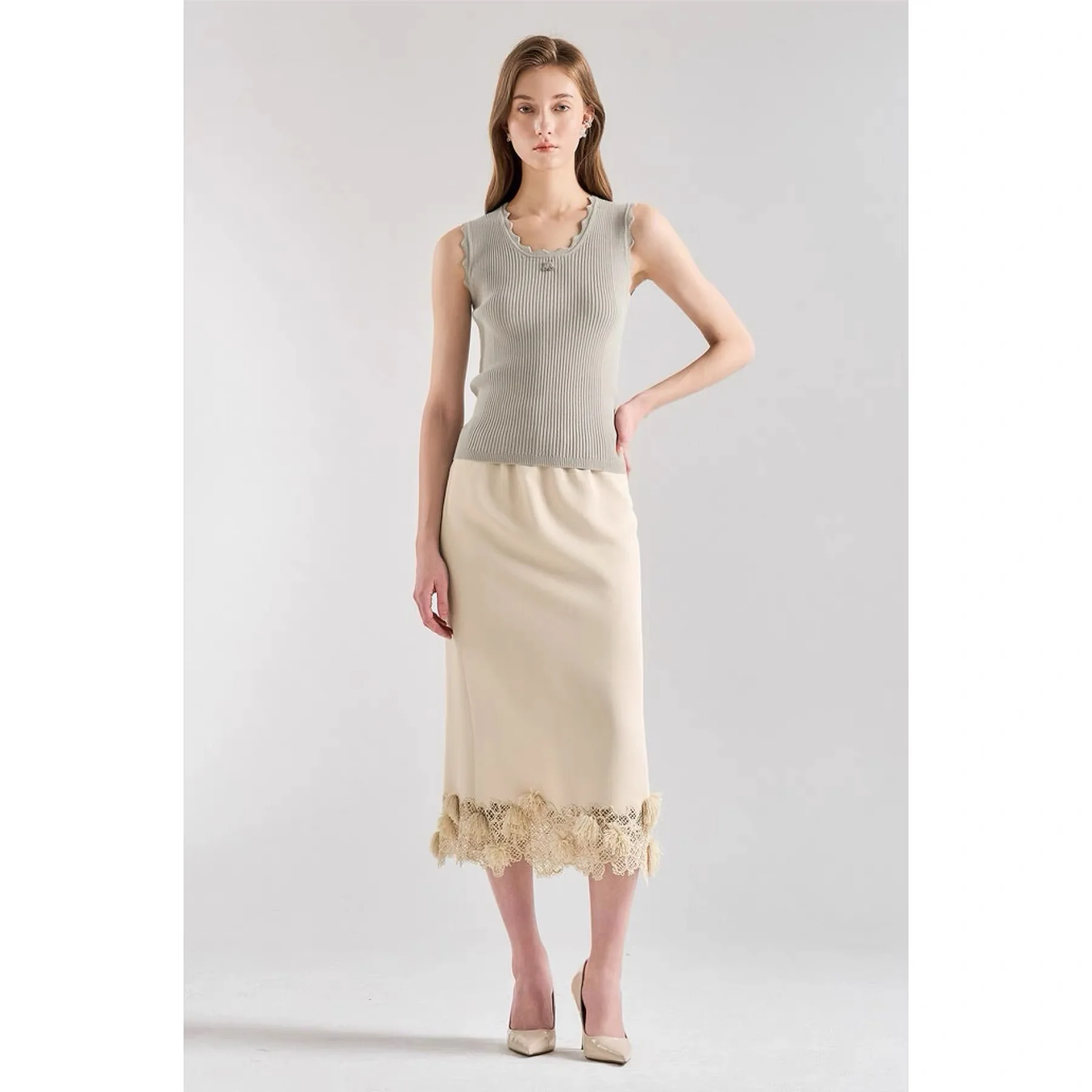 NingYao LAN26 Spring Casual Versatile round Neck Slim Fit High Elasticity Sleeveless Knitted Sweater Women's Commute Style Pu...
NingYao LAN26 Spring Casual Versatile round Neck Slim Fit High Elasticity Sleeveless Knitted Sweater Women's Commute Style Pu...
