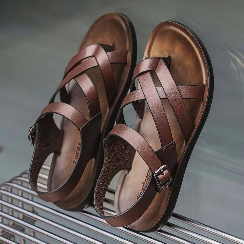 Fashion New Men Gladiators Black Buckle Strap Patent Leather Casual Shoes Summer Rome Breathable Beach Sandals Outdoor Slippers
Fashion New Men Gladiators Black Buckle Strap Patent Leather Casual Shoes Summer Rome Breathable Beach Sandals Outdoor Slippers