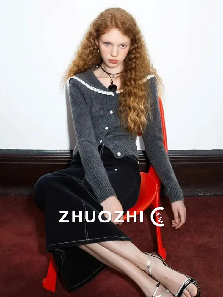 Вязаный свитер ZhuoZhi Lazy с рюшами и воротником-стойкой, темно-синий, осень 2025, новинка, в университетском стиле, удобный, мягкий, с длинными рукавами, на пуговицах
Вязаный свитер ZhuoZhi Lazy с рюшами и воротником-стойкой, темно-синий, осень 2025, новинка, в университетском стиле, удобный, мягкий, с длинными рукавами, на пуговицах