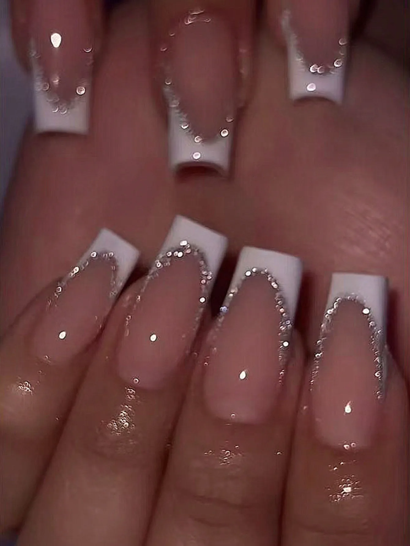 24pcs Long Pink French Manicure Nail Stickers To Enhance Your Fashion Sense! Minimalist Chic Style, Durable And Reusable. Set Includes 1pc Jelly Gel And 1pc Nail File.
24pcs Long Pink French Manicure Nail Stickers To Enhance Your Fashion Sense! Minimalist Chic Style, Durable And Reusable. Set Includes 1pc Jelly Gel And 1pc Nail File.