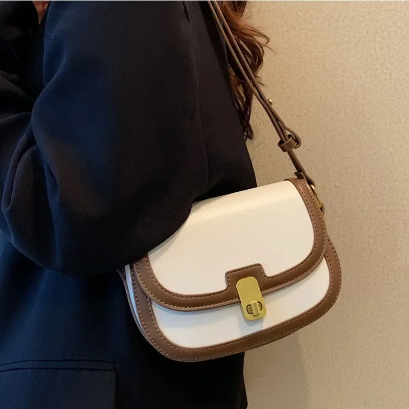 2023Trendy New Fashion Women's Bag Urban Beauty Exquisite Shoulder Bag Retro Texture Casual Versatile Crossbody Small Square Bag
2023Trendy New Fashion Women's Bag Urban Beauty Exquisite Shoulder Bag Retro Texture Casual Versatile Crossbody Small Square Bag