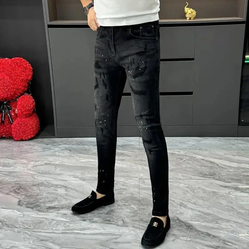 Designer Jeans Man High Quality Men's Scraped Black Jeans Autumn Winter Splashing Ink Slim-fit Pants Handsome Casual Long Pants
Designer Jeans Man High Quality Men's Scraped Black Jeans Autumn Winter Splashing Ink Slim-fit Pants Handsome Casual Long Pants