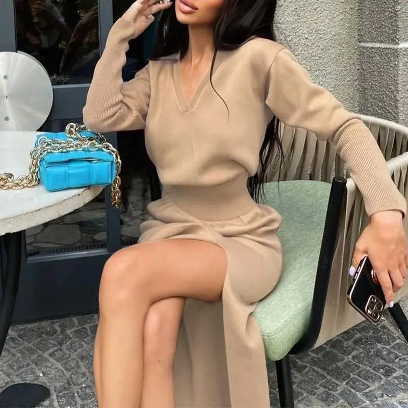 Women V-Neck Slit Tunic Knitted Dress Elegant Lapel High Waist Long Dresses Female 2022 Autumn Winter Lady Party Dress
Women V-Neck Slit Tunic Knitted Dress Elegant Lapel High Waist Long Dresses Female 2022 Autumn Winter Lady Party Dress
